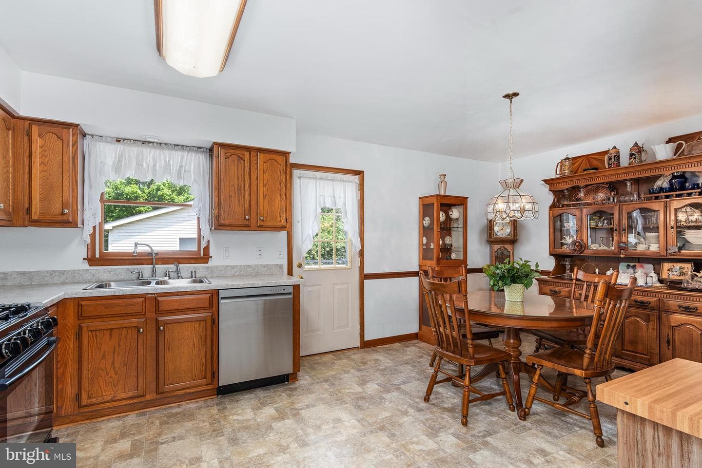 9 White Pine Circle photo 9