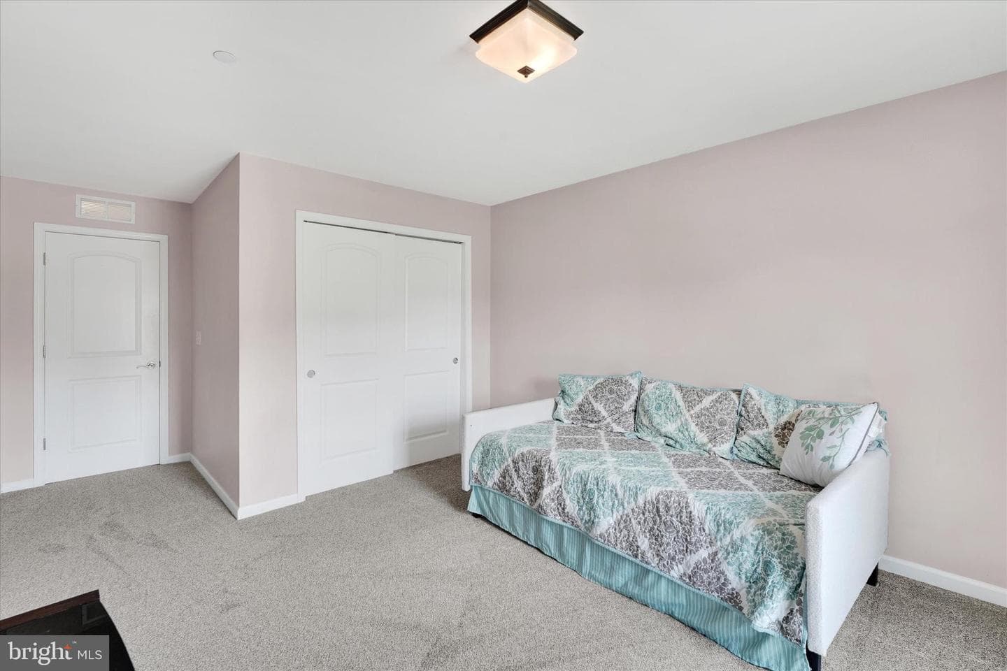 12 Goldspire Drive photo 19