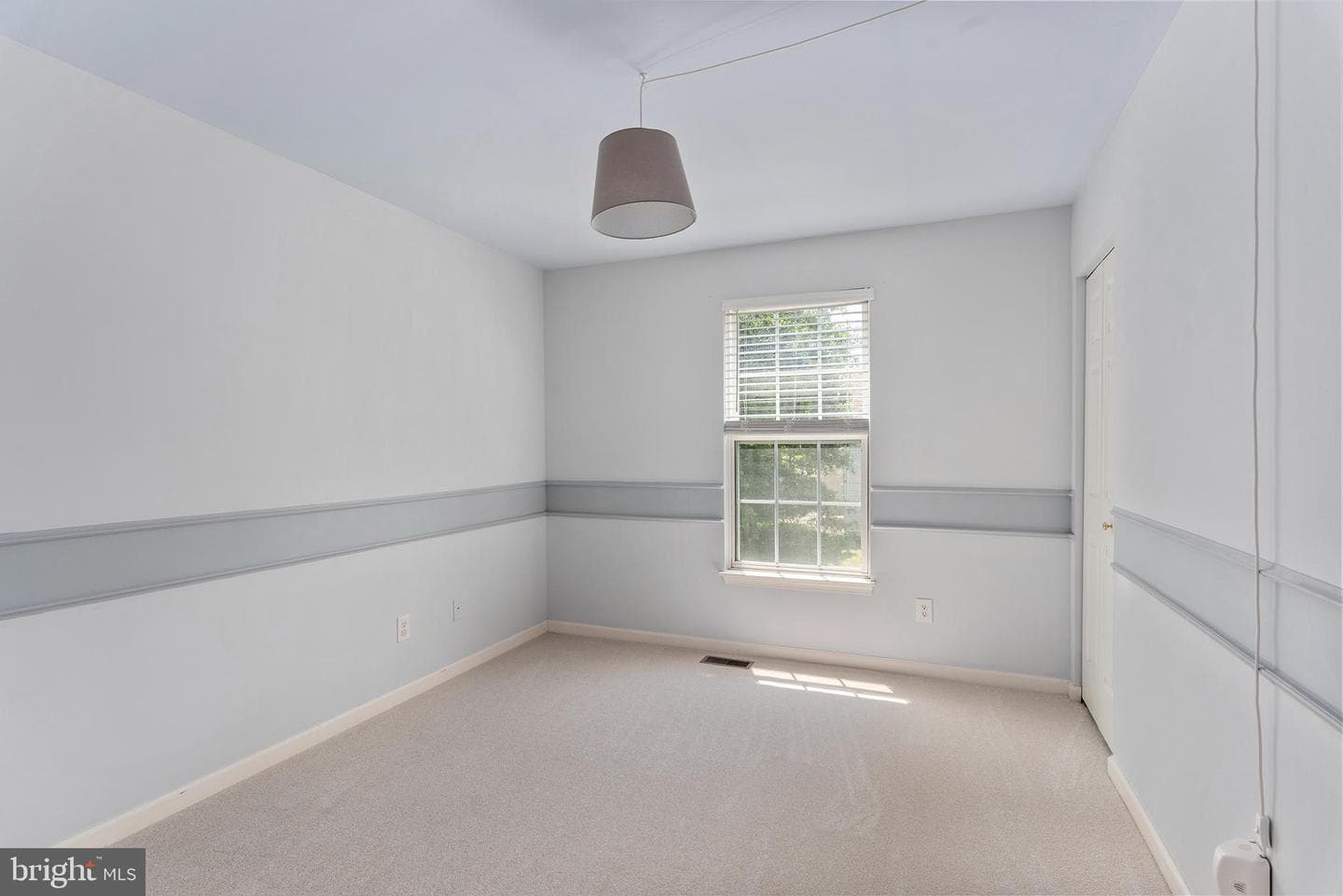 331 Suburban Drive photo 25