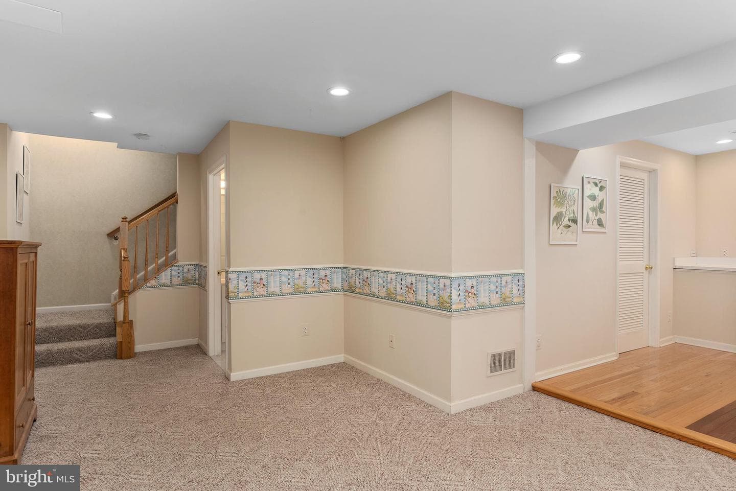 331 Suburban Drive photo 40