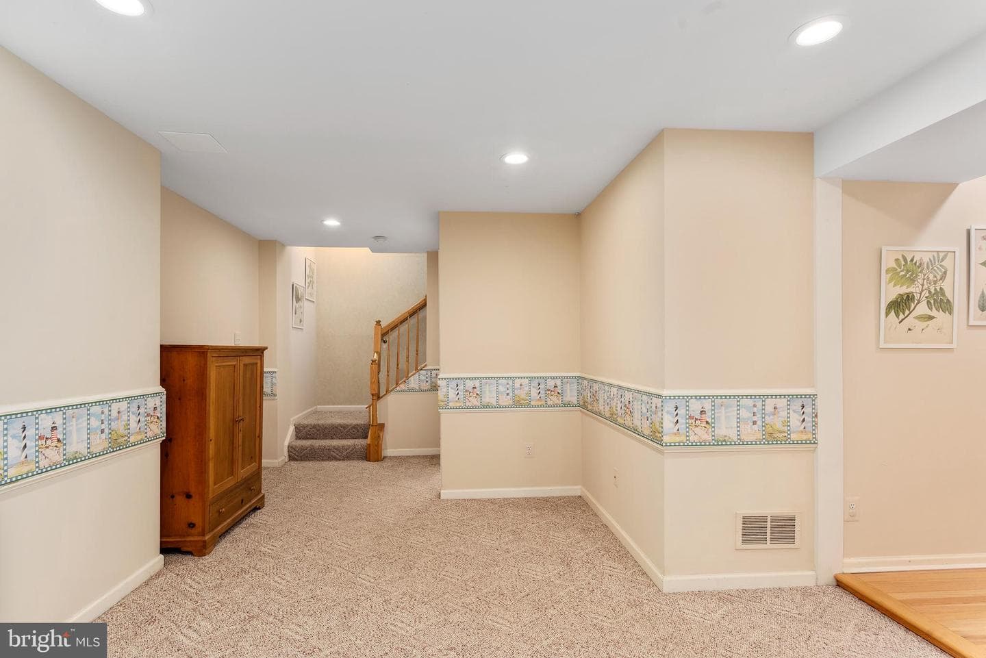 331 Suburban Drive photo 43