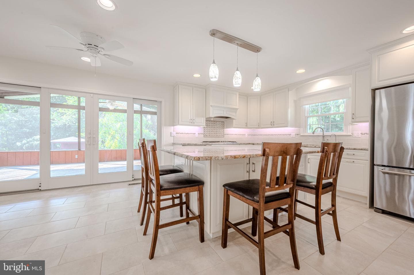 208 Atlanta Court photo 18