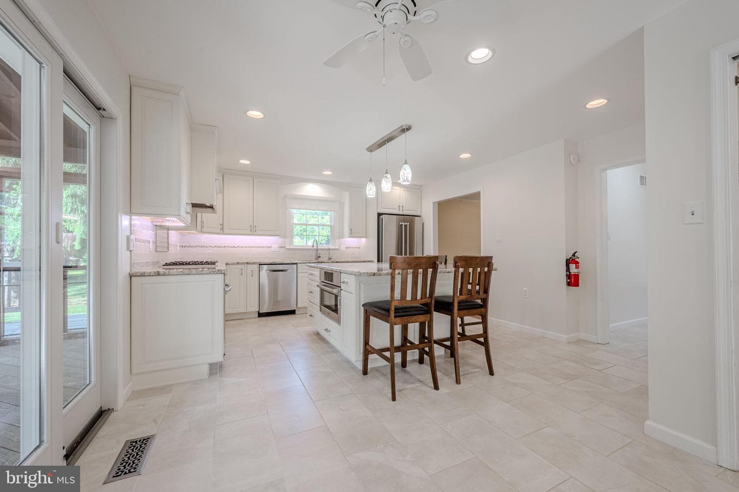 208 Atlanta Court photo 19