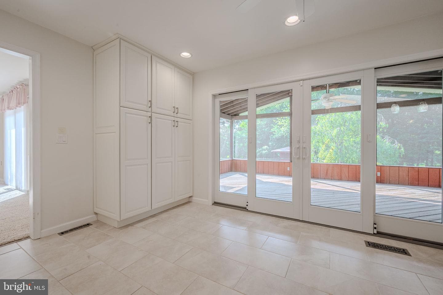 208 Atlanta Court photo 21