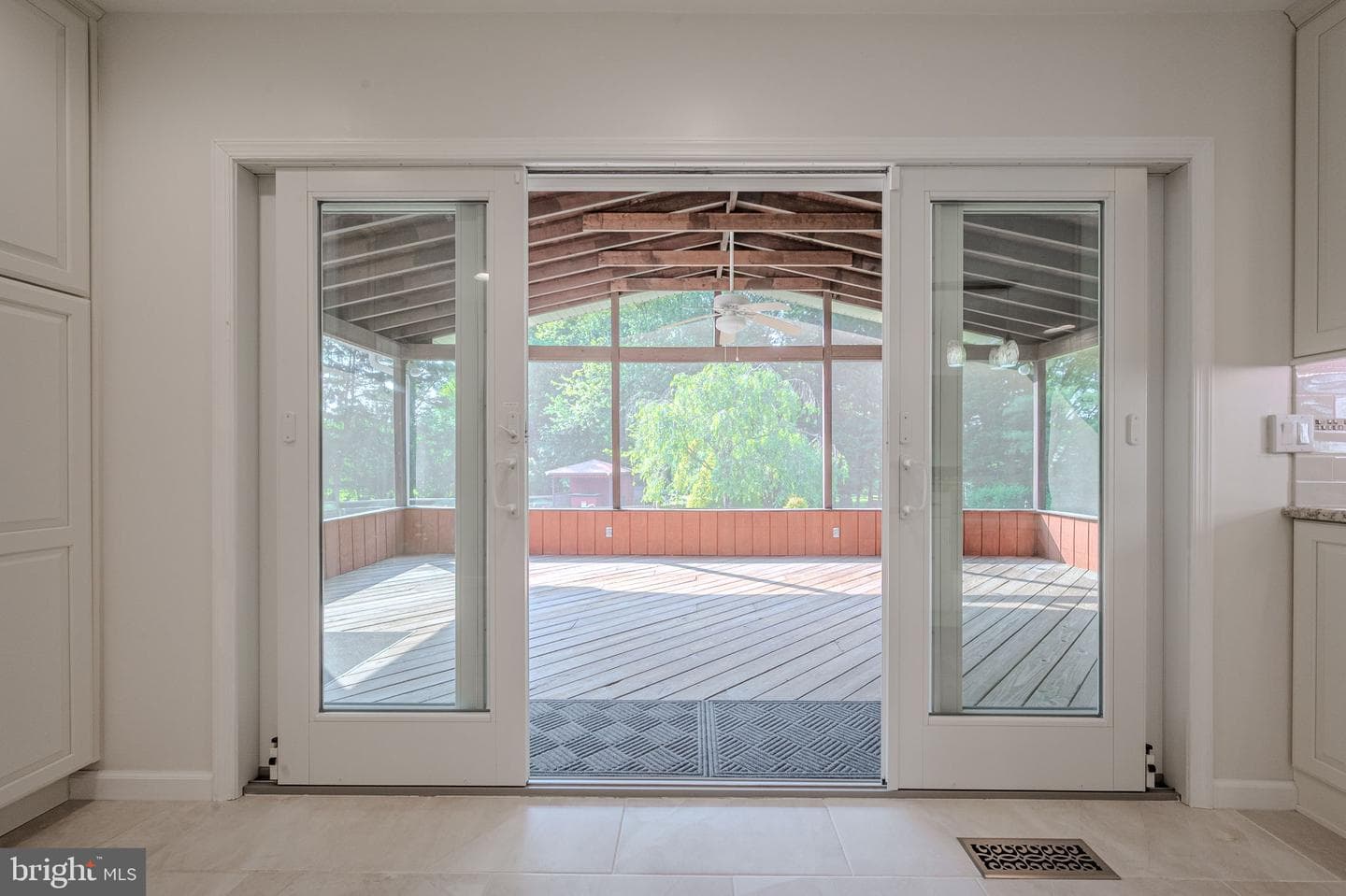 208 Atlanta Court photo 22
