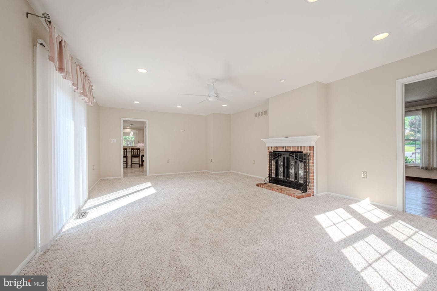 208 Atlanta Court photo 25
