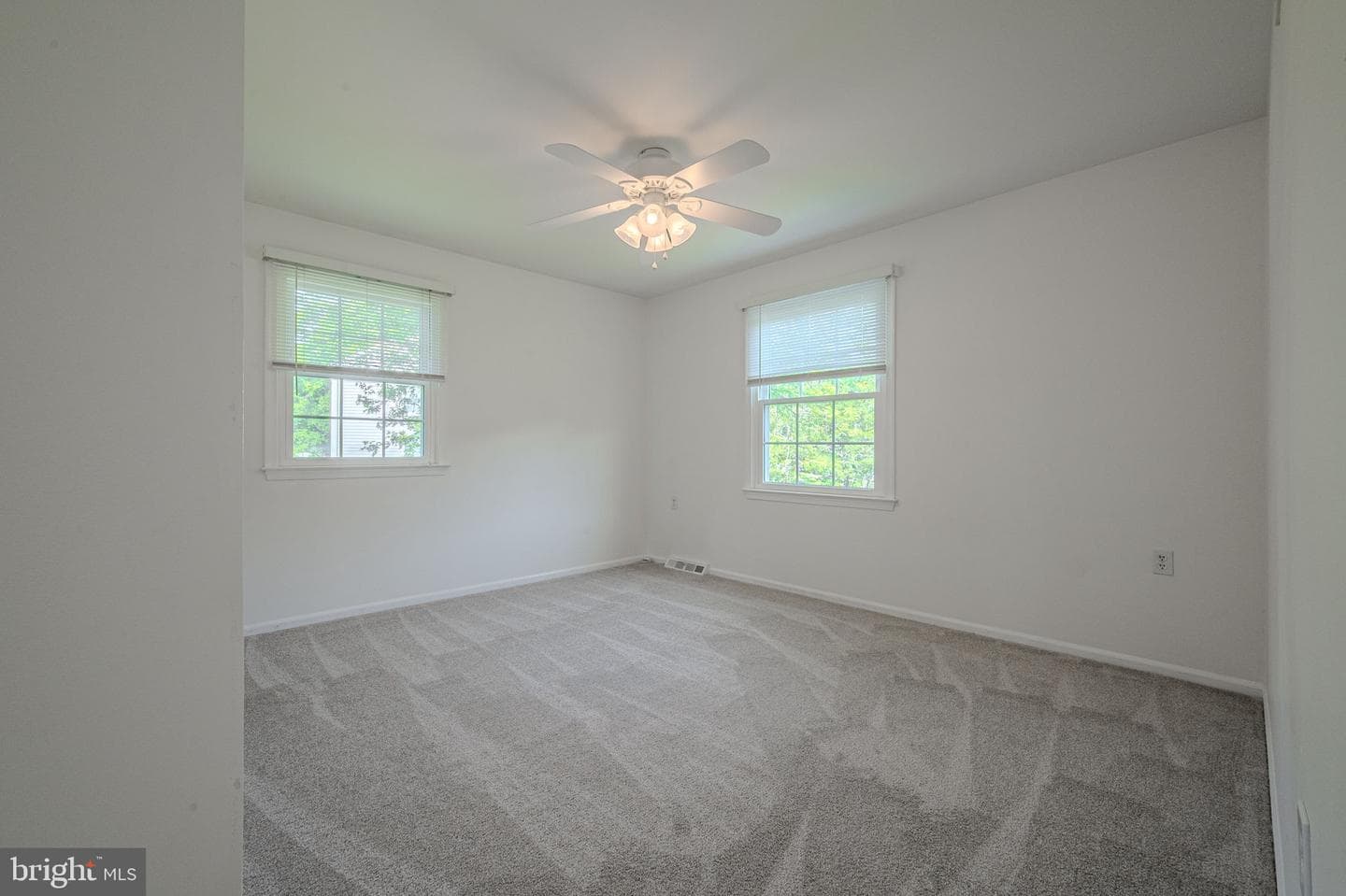 208 Atlanta Court photo 38