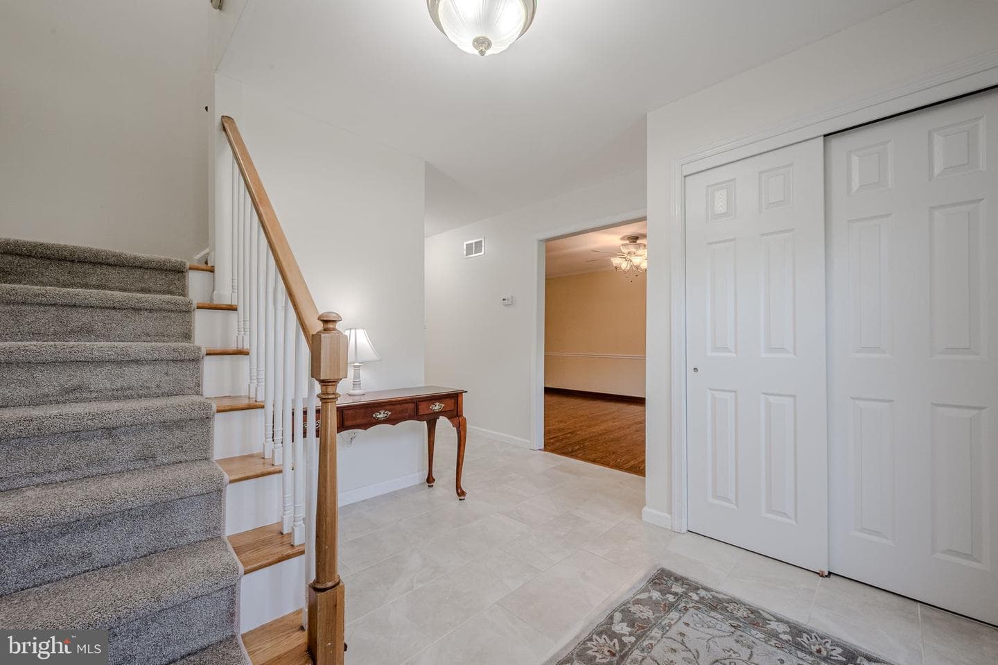 208 Atlanta Court photo 5