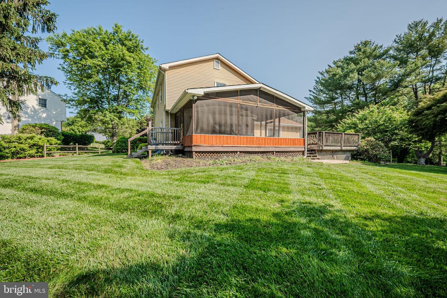 208 Atlanta Court photo 54