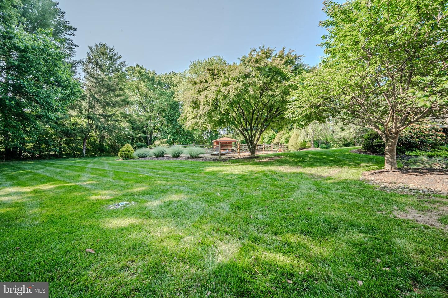 208 Atlanta Court photo 55