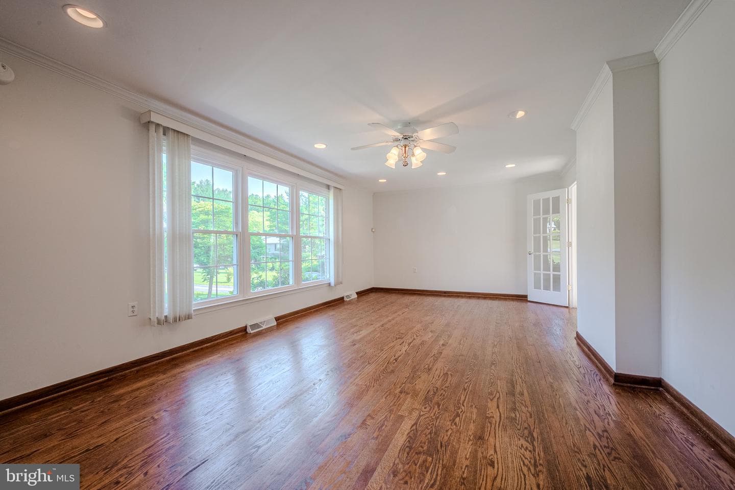 208 Atlanta Court photo 8