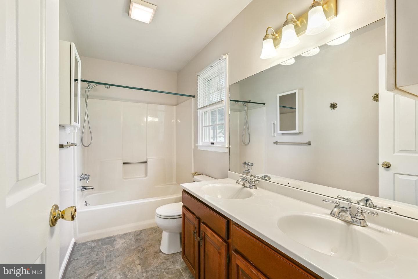 206 Newark Avenue photo 22