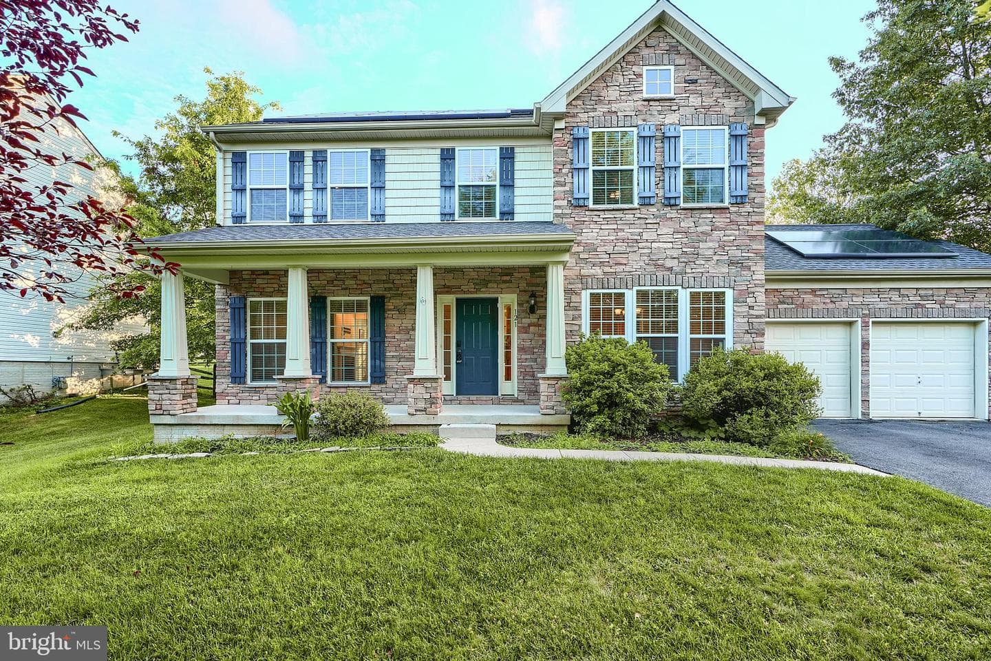 121 Flintstone Drive photo 2