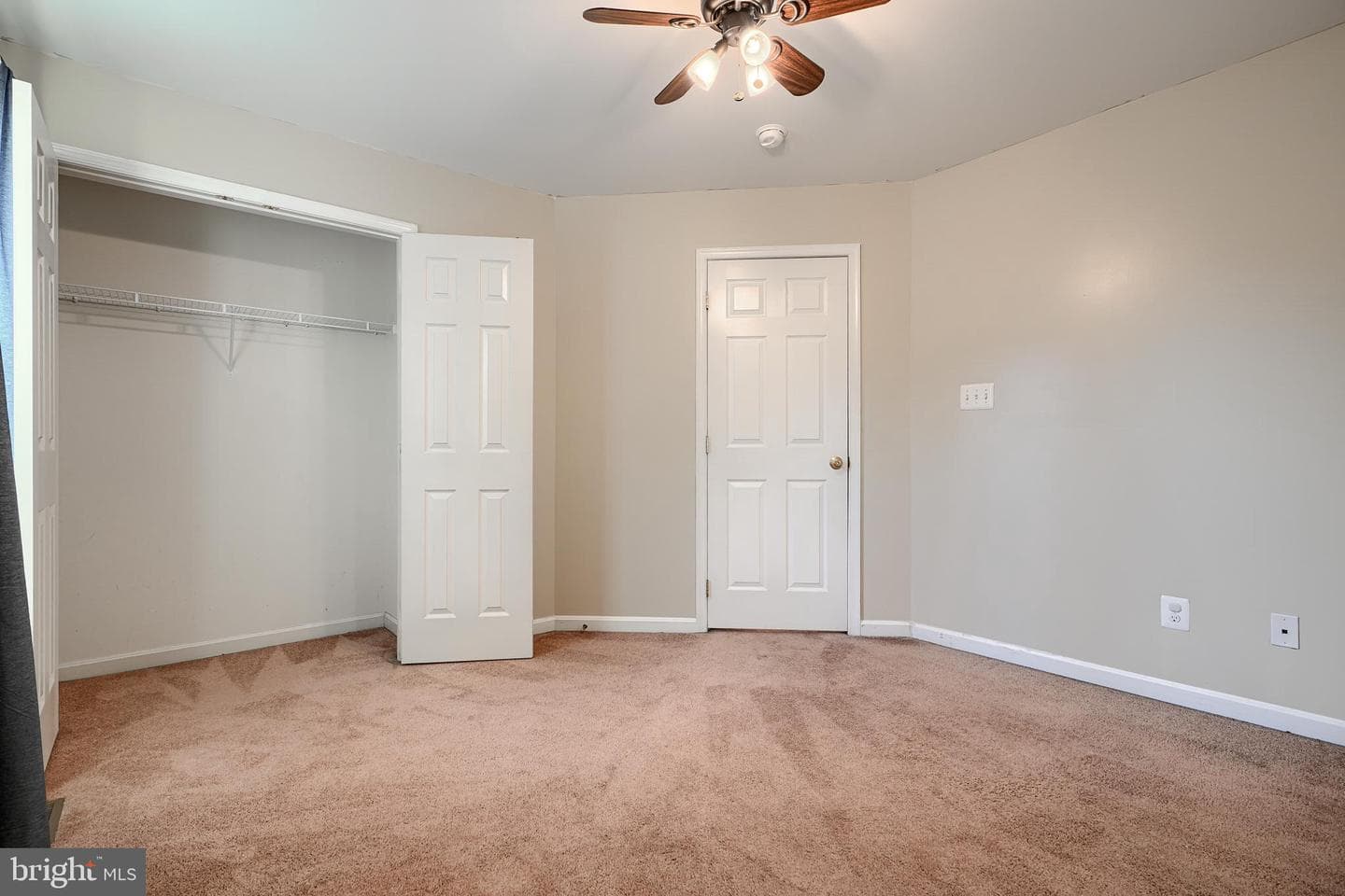 121 Flintstone Drive photo 37