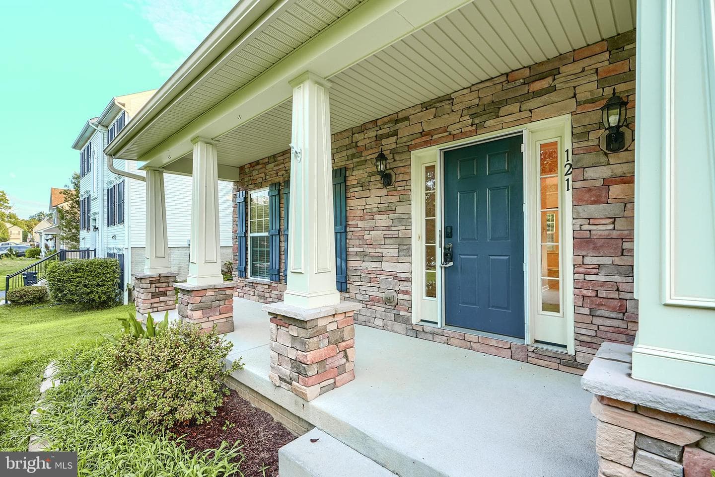 121 Flintstone Drive photo 4