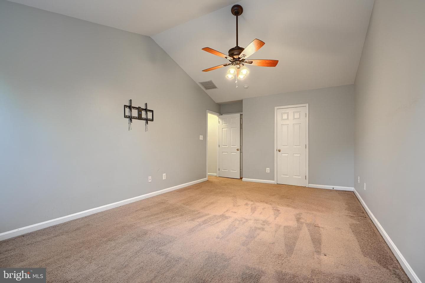 121 Flintstone Drive photo 42