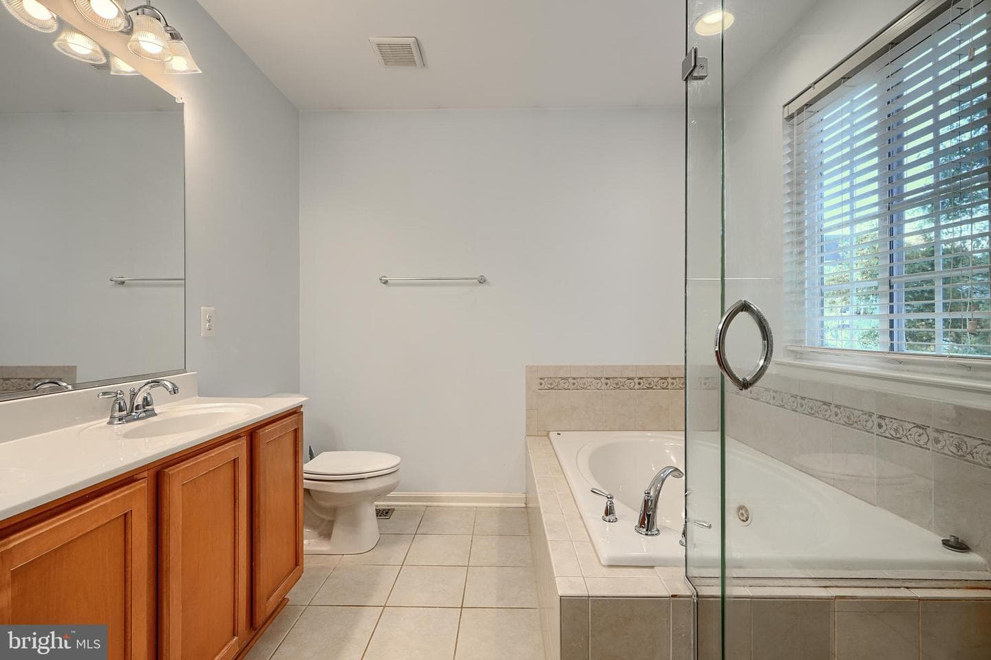 121 Flintstone Drive photo 45