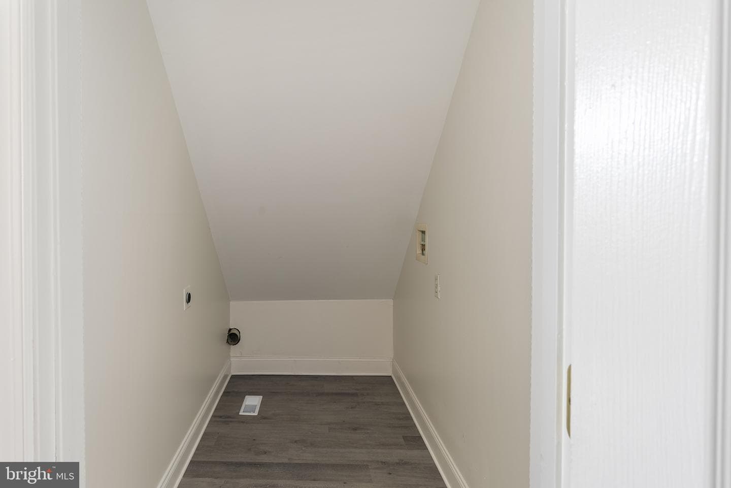 317 George Street photo 38