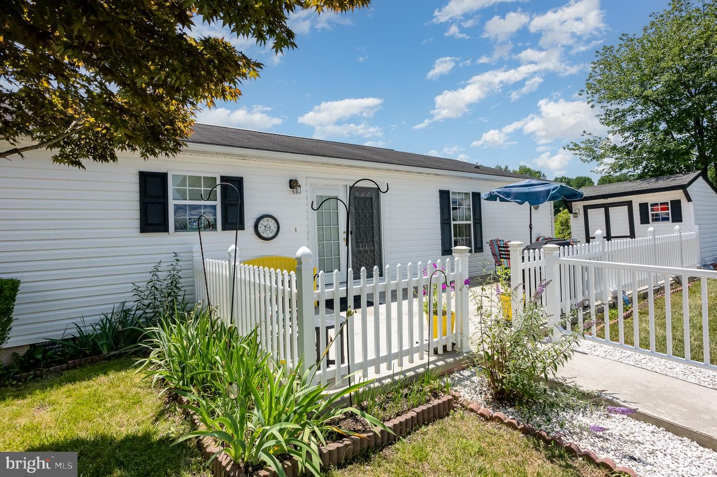 108 Curry Avenue photo 27