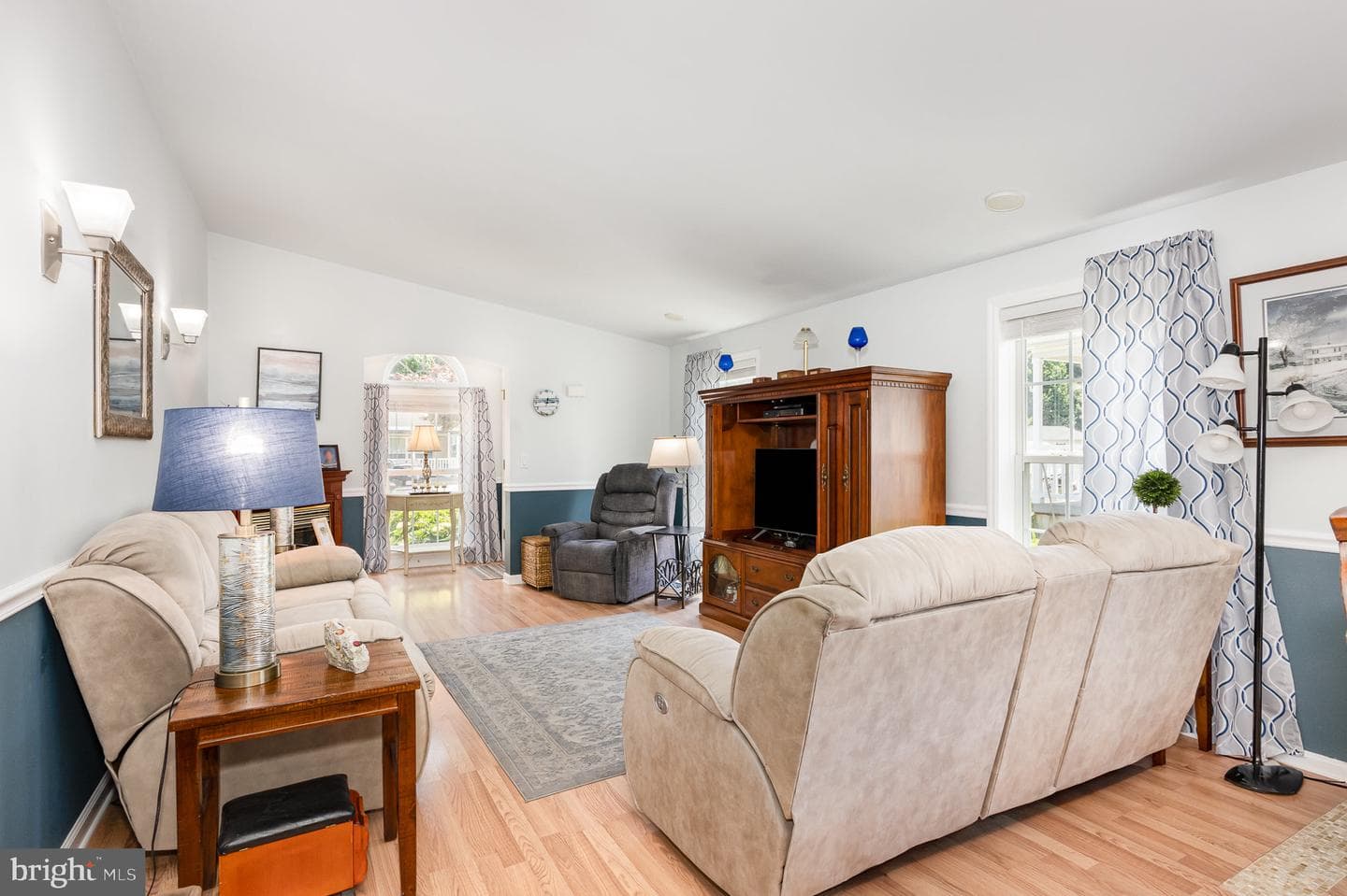 108 Curry Avenue photo 4
