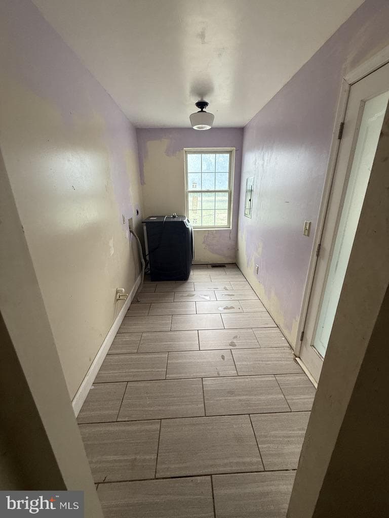 2398 Telegraph Road photo 20