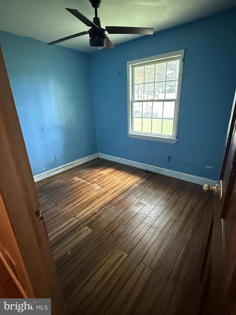 2398 Telegraph Road photo 24