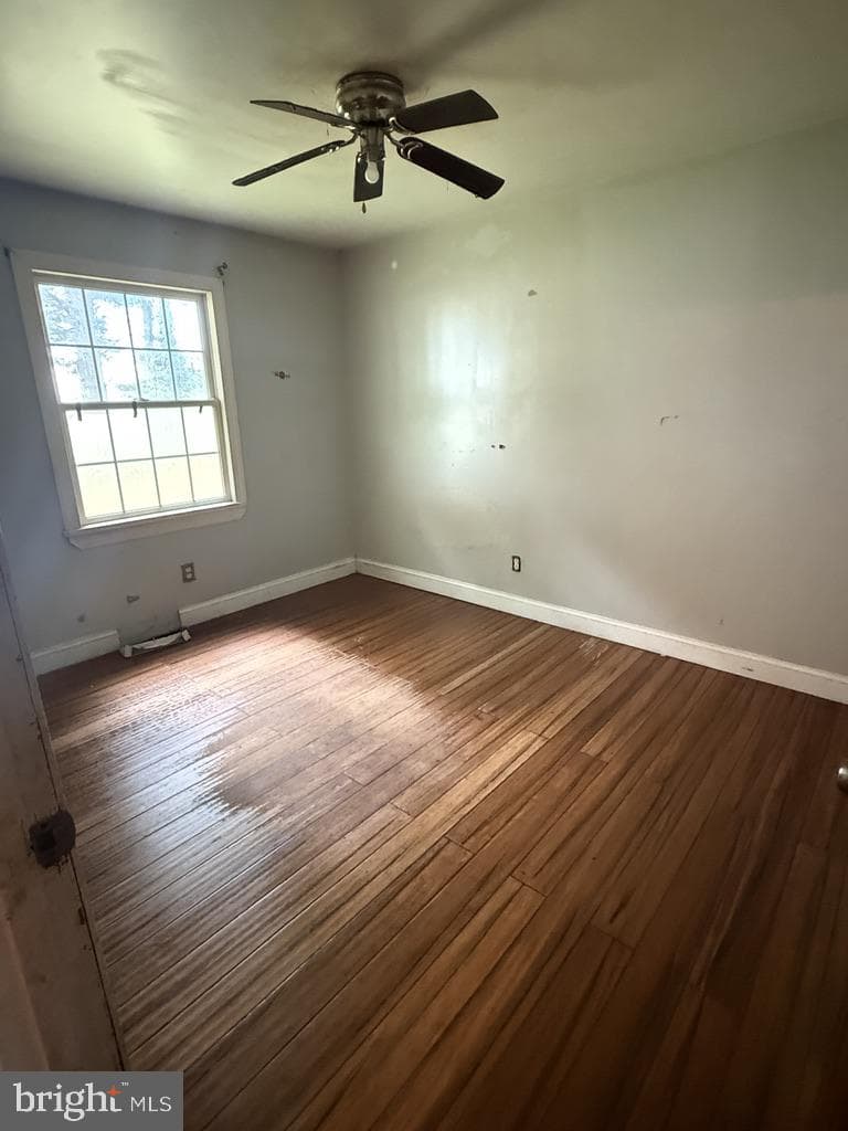 2398 Telegraph Road photo 25