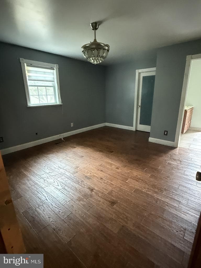 2398 Telegraph Road photo 26