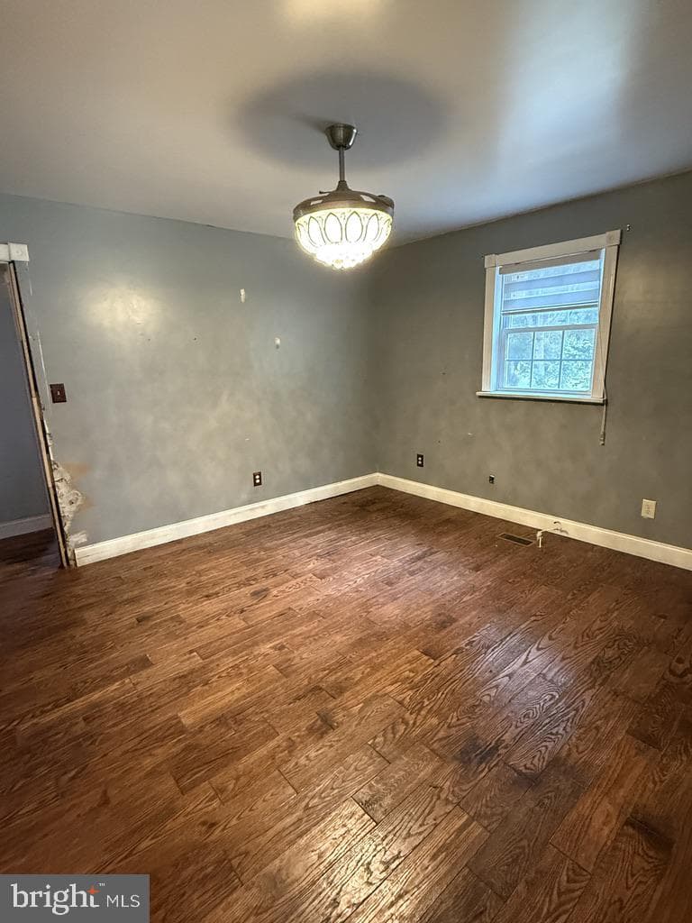 2398 Telegraph Road photo 27
