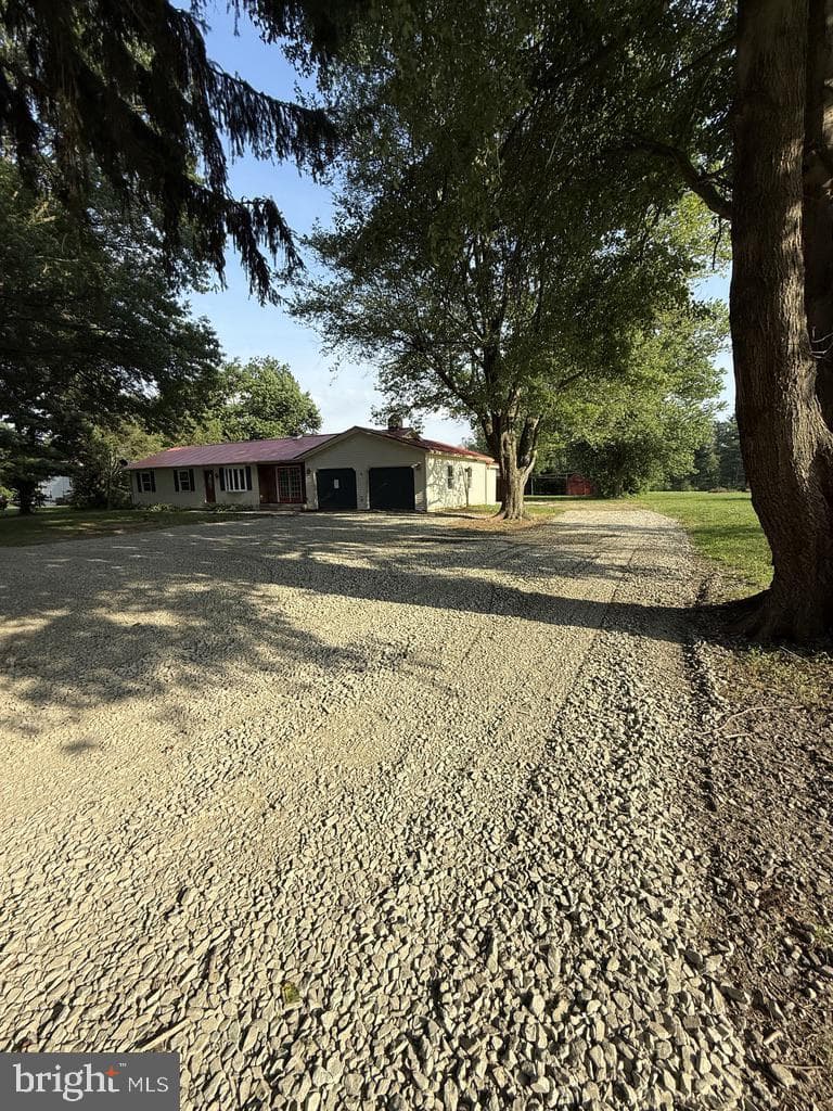2398 Telegraph Road photo 6