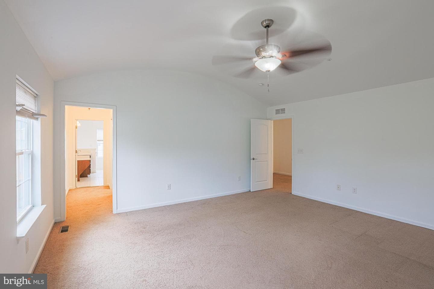 596 Claiborne Road photo 21