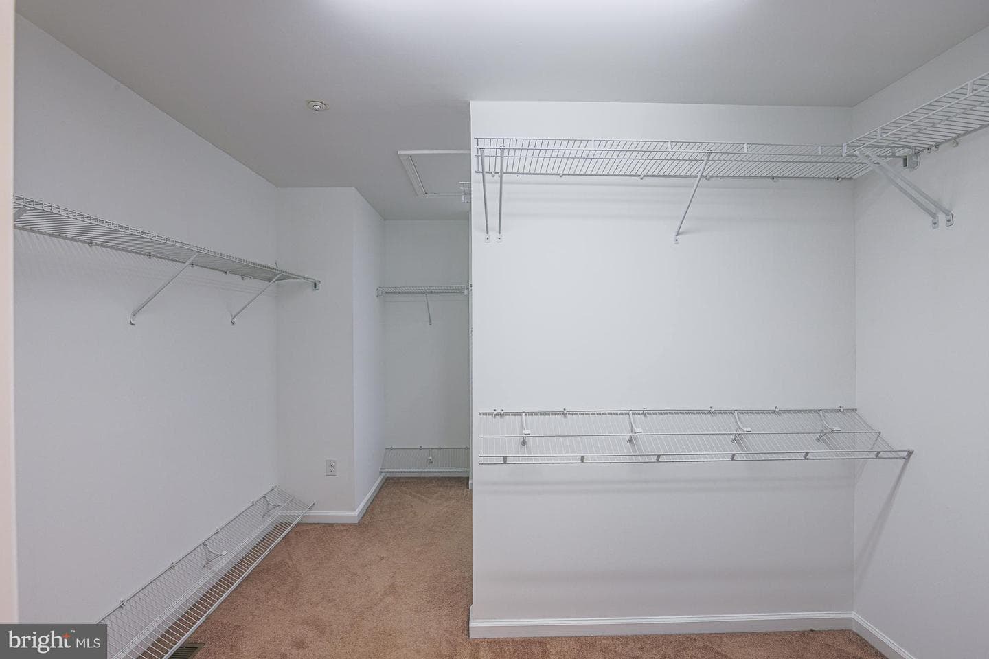 596 Claiborne Road photo 33