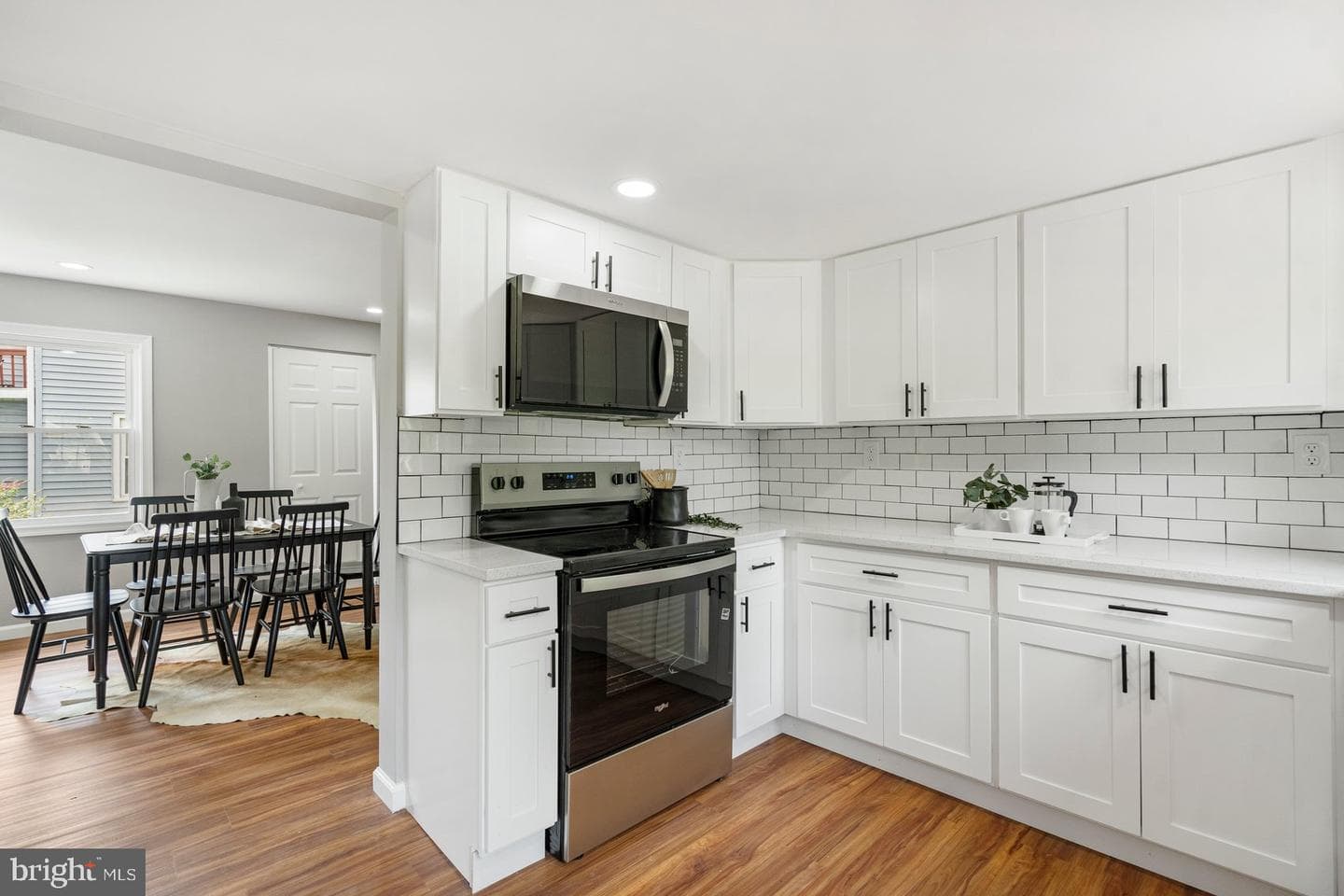 906 N Bridge Street photo 26