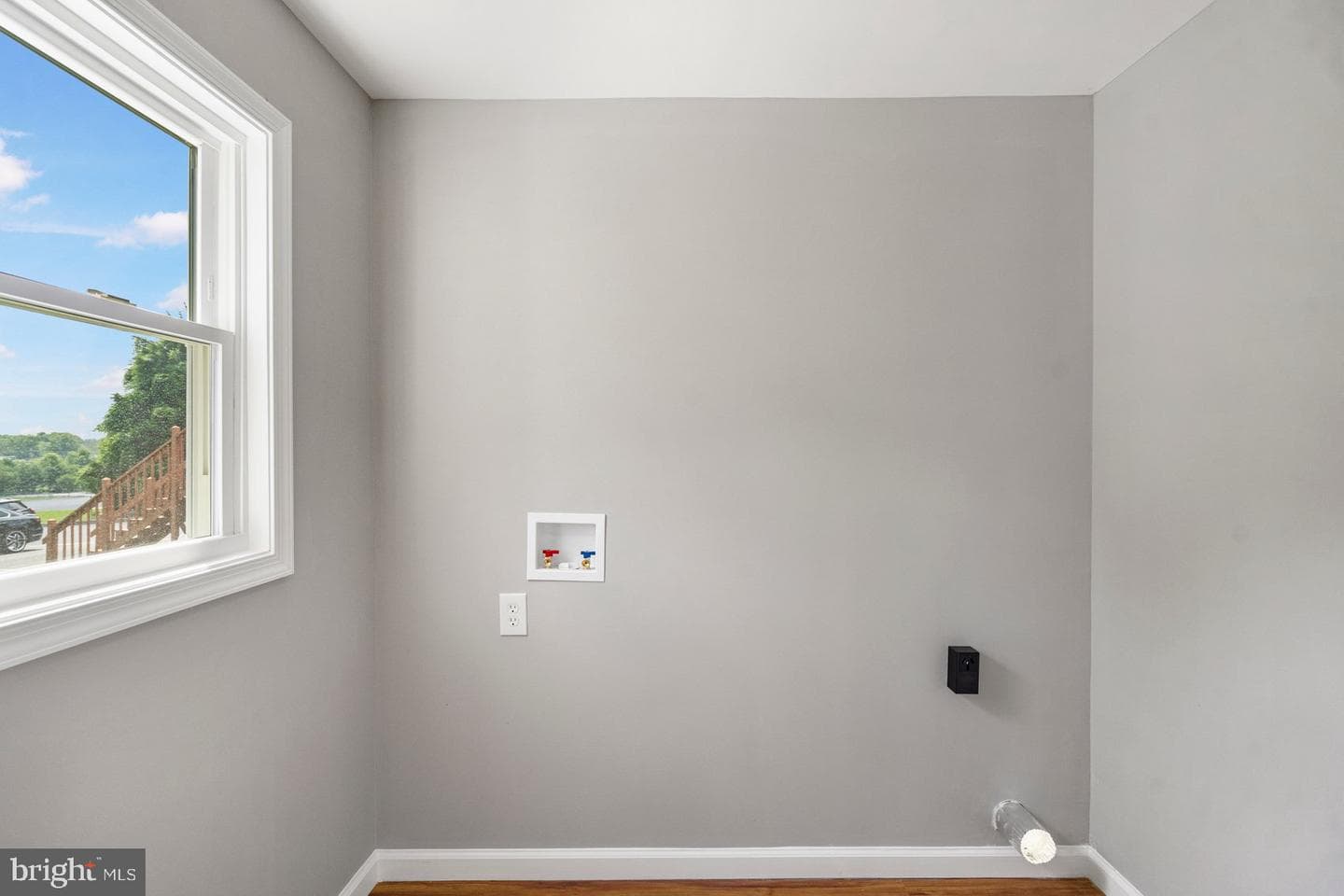 906 N Bridge Street photo 38