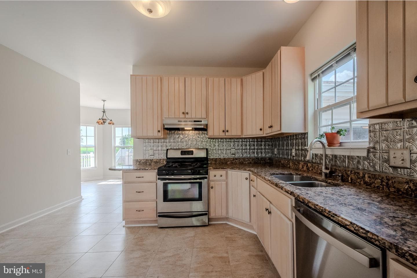 226 Ariel Avenue photo 25