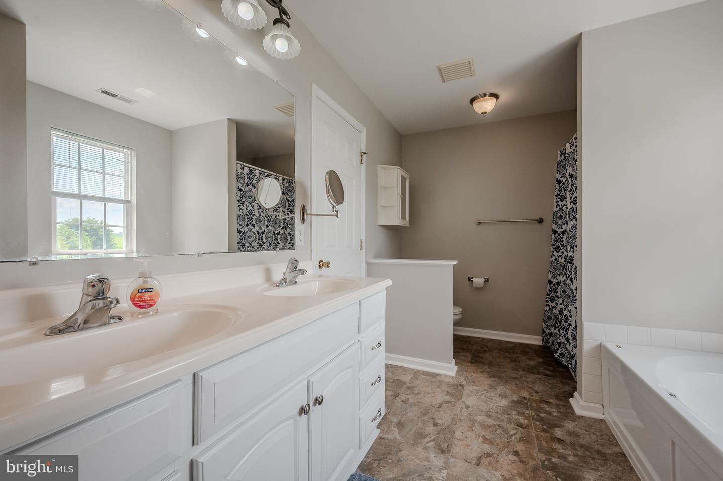 226 Ariel Avenue photo 38