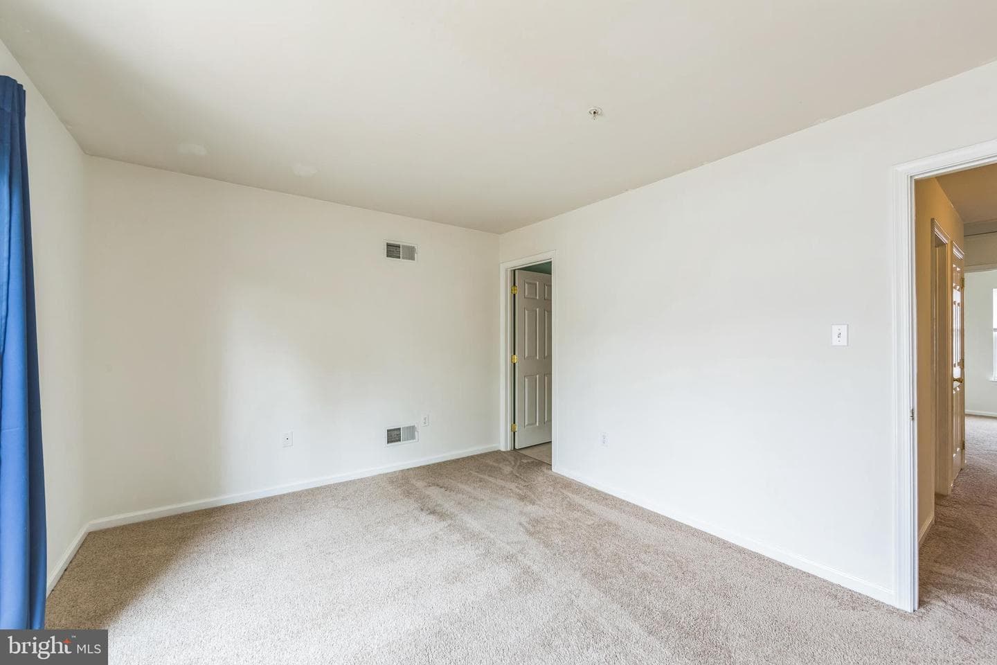 100 Vince Drive photo 13