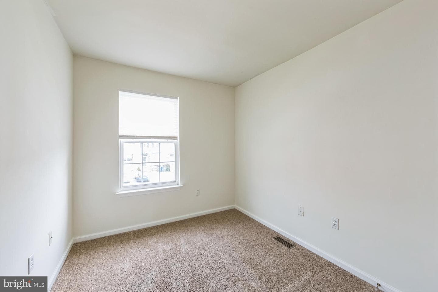 100 Vince Drive photo 18