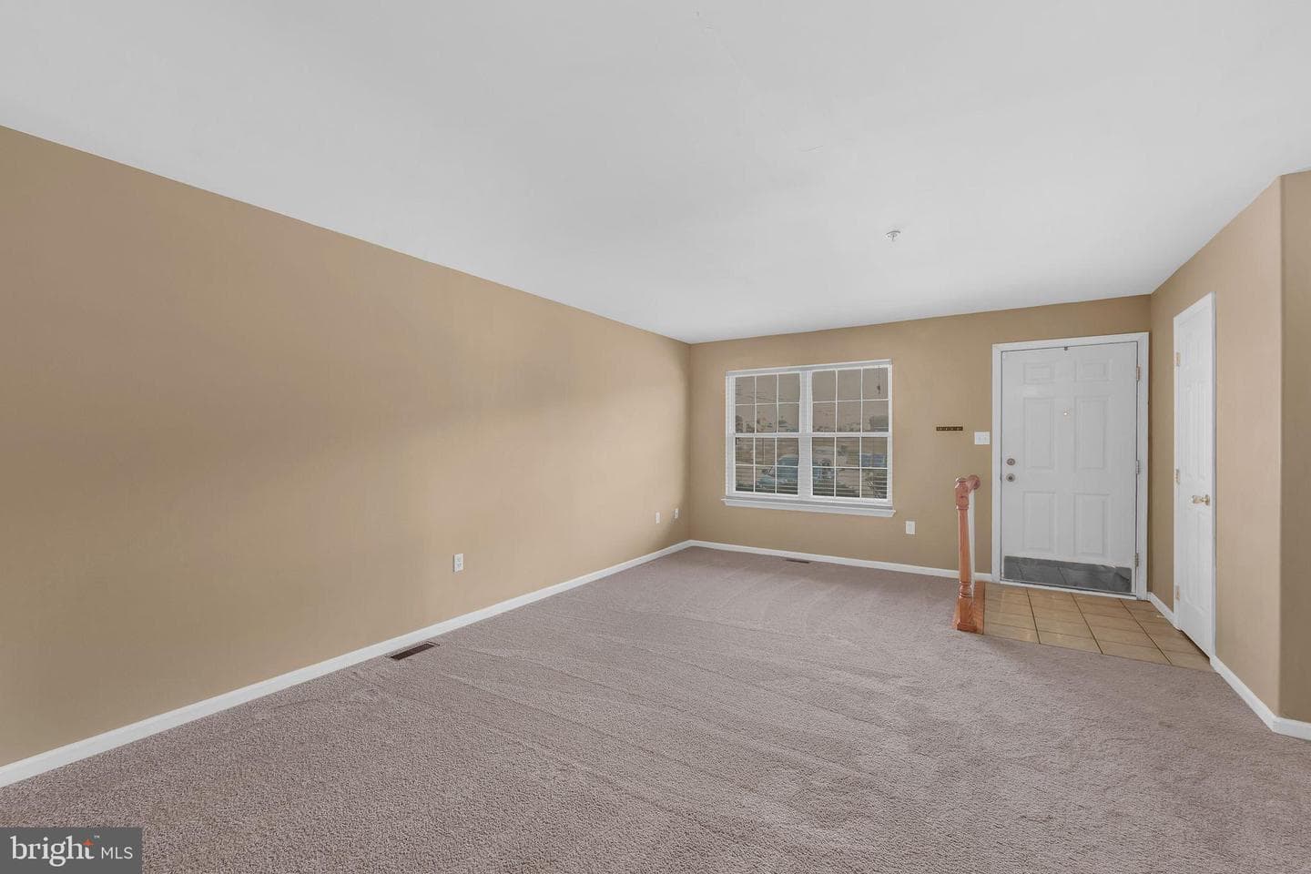 100 Vince Drive photo 2