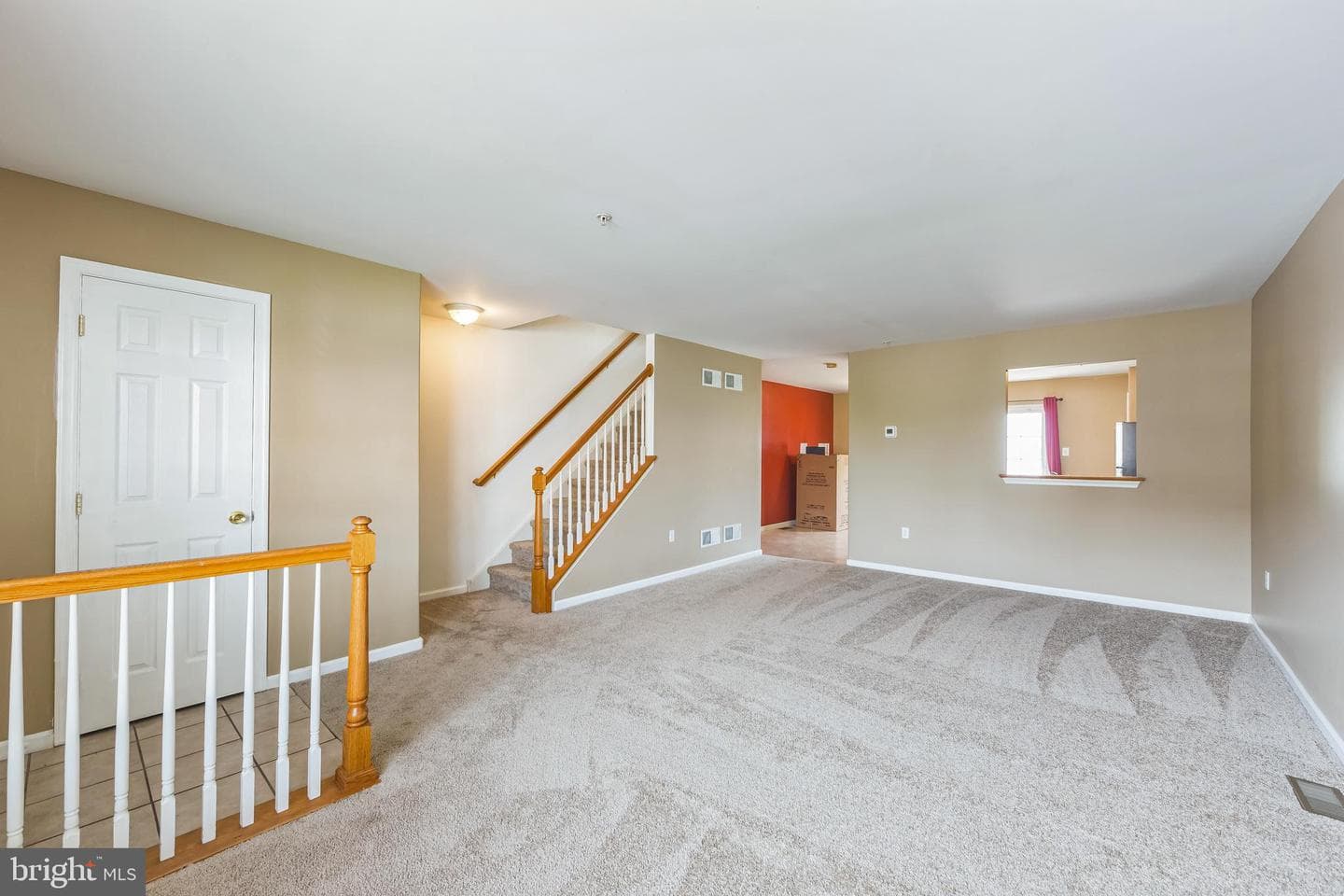 100 Vince Drive photo 5