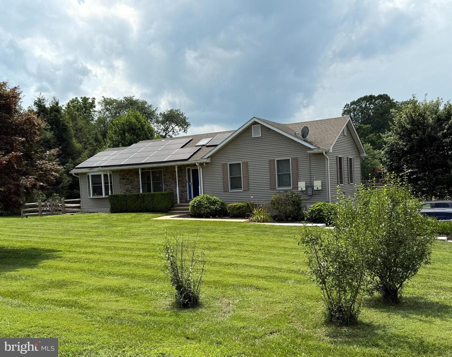 13 Richard Drive photo 1