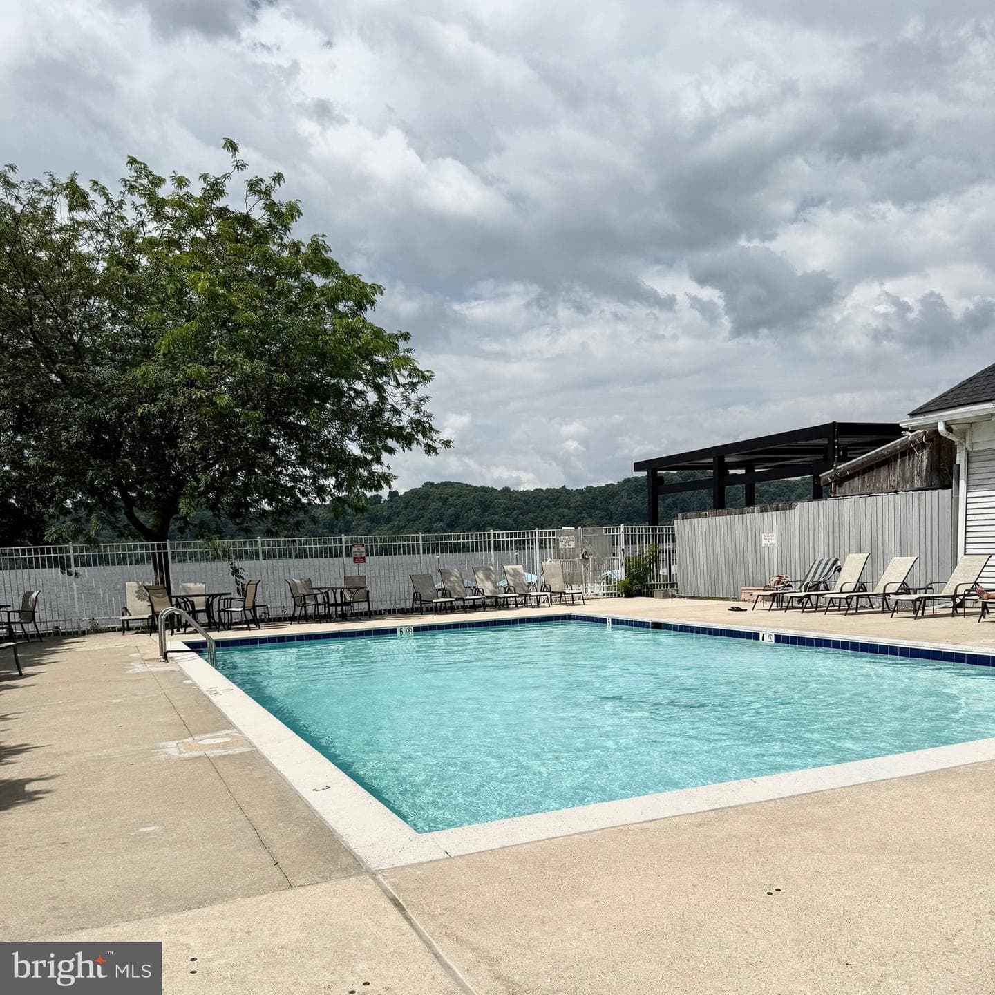 324 Rowland Drive photo 51