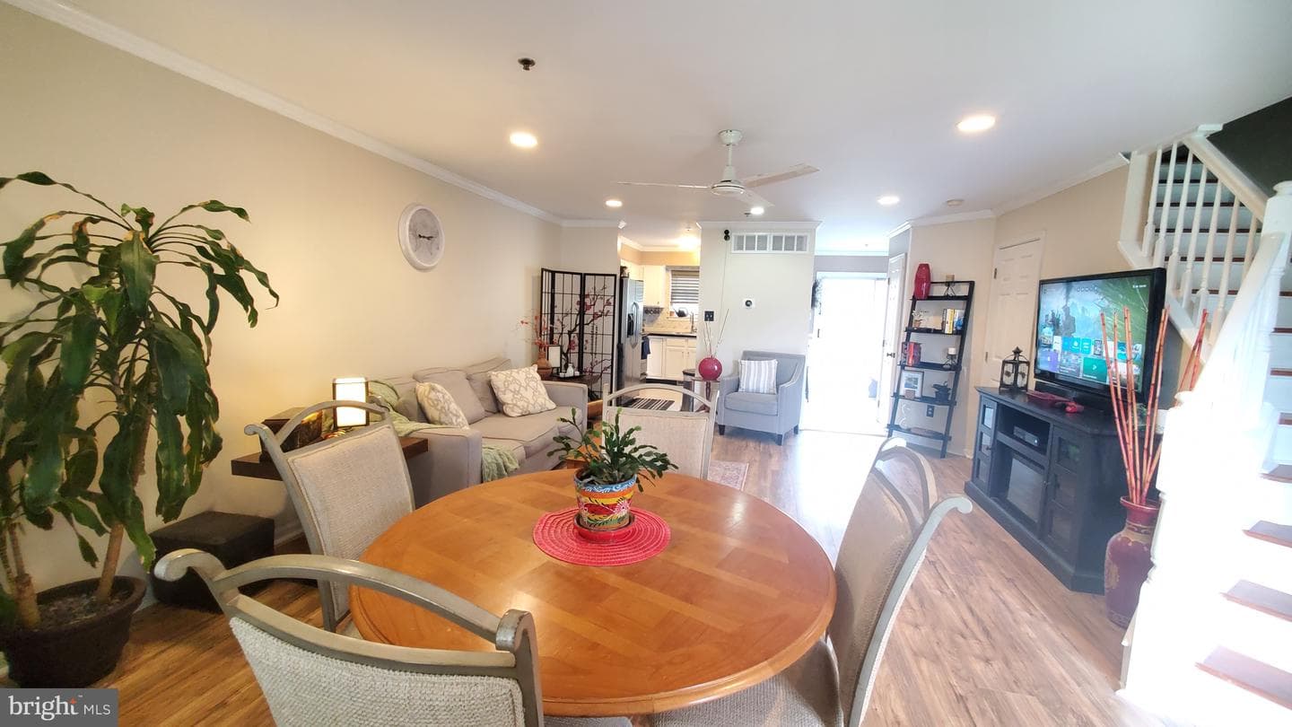313 Buttonwoods Road photo 2
