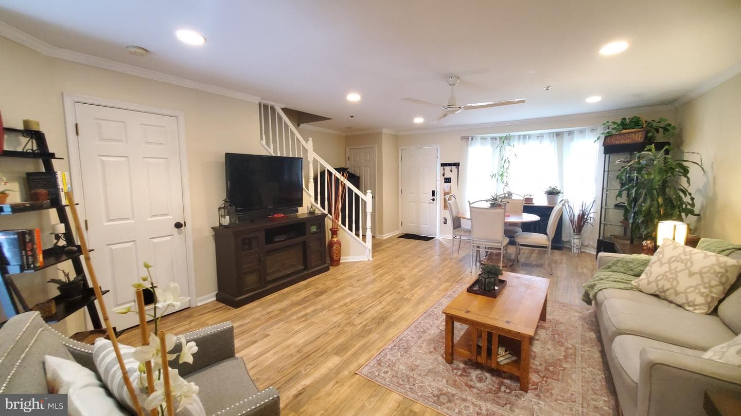 313 Buttonwoods Road photo 3