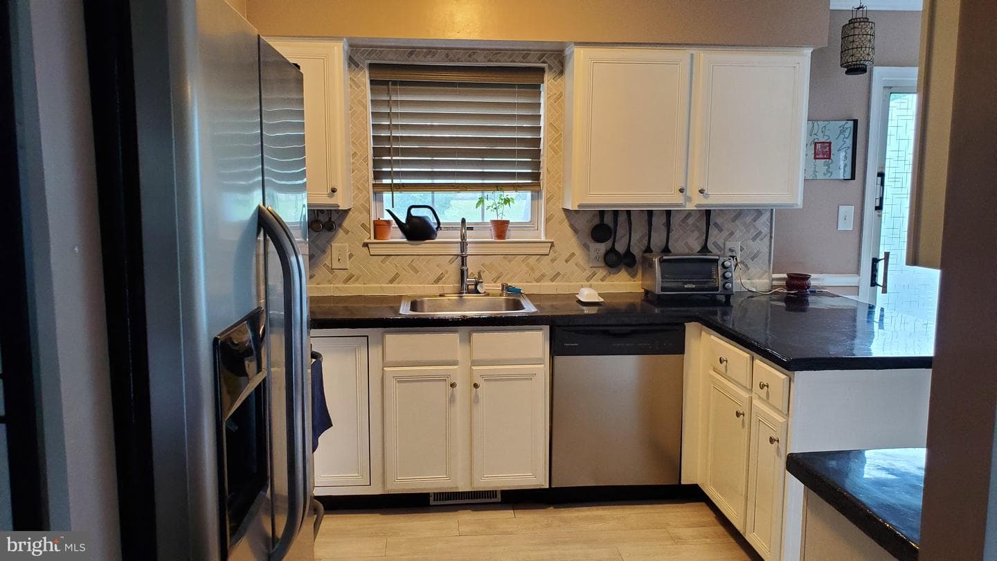 313 Buttonwoods Road photo 9