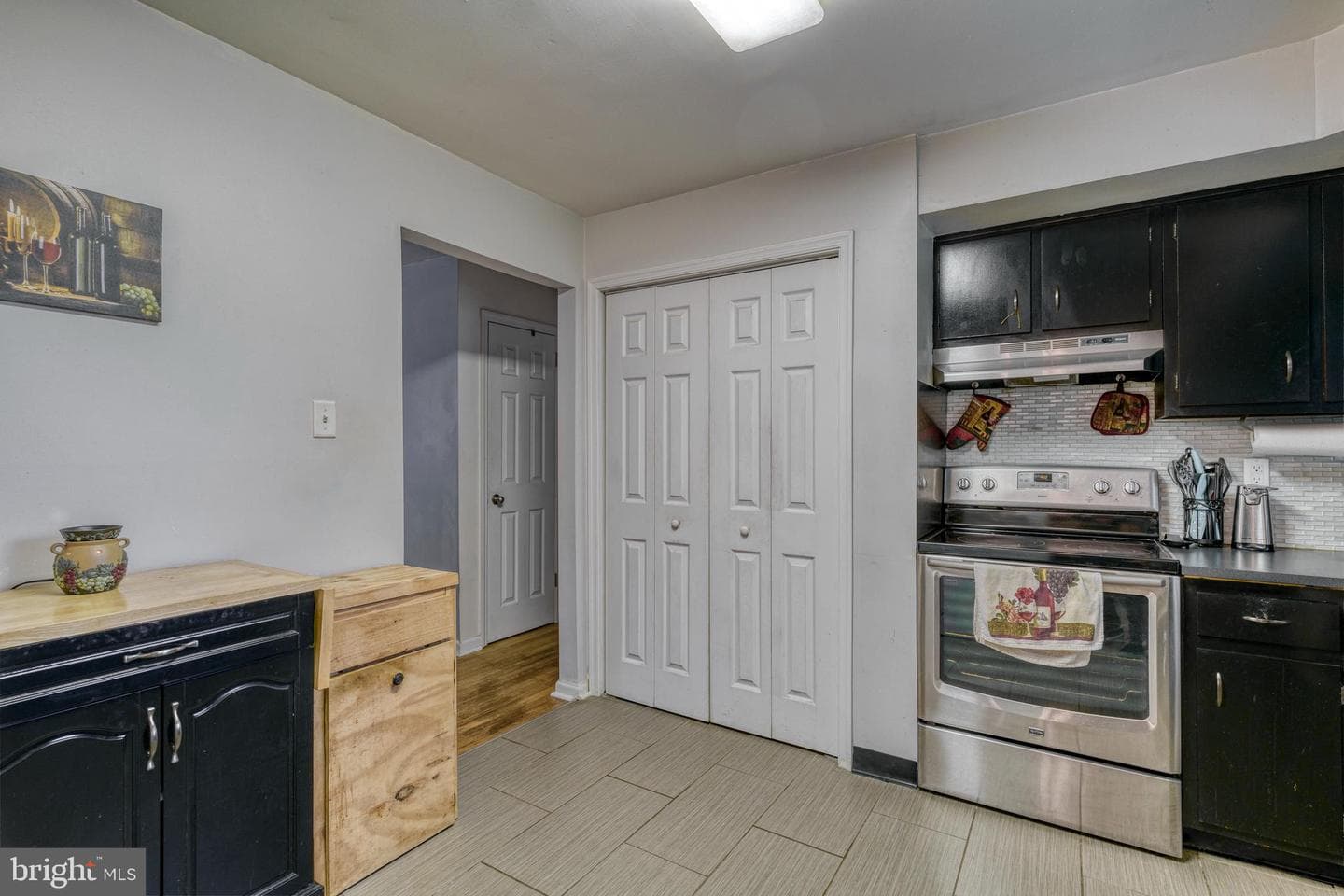 141 Kennedy Boulevard photo 11