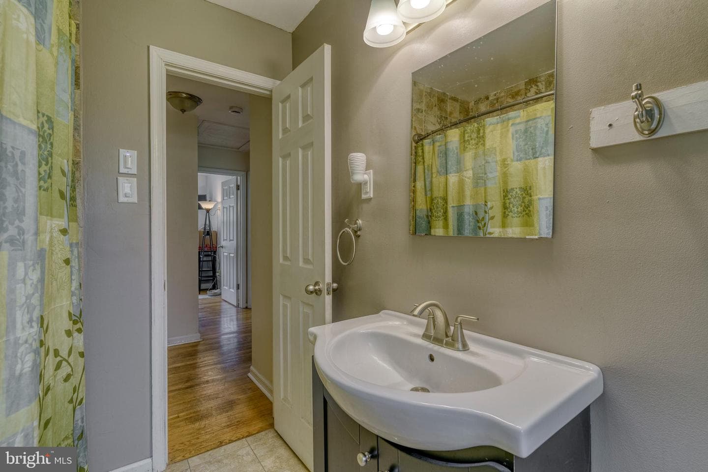 141 Kennedy Boulevard photo 22