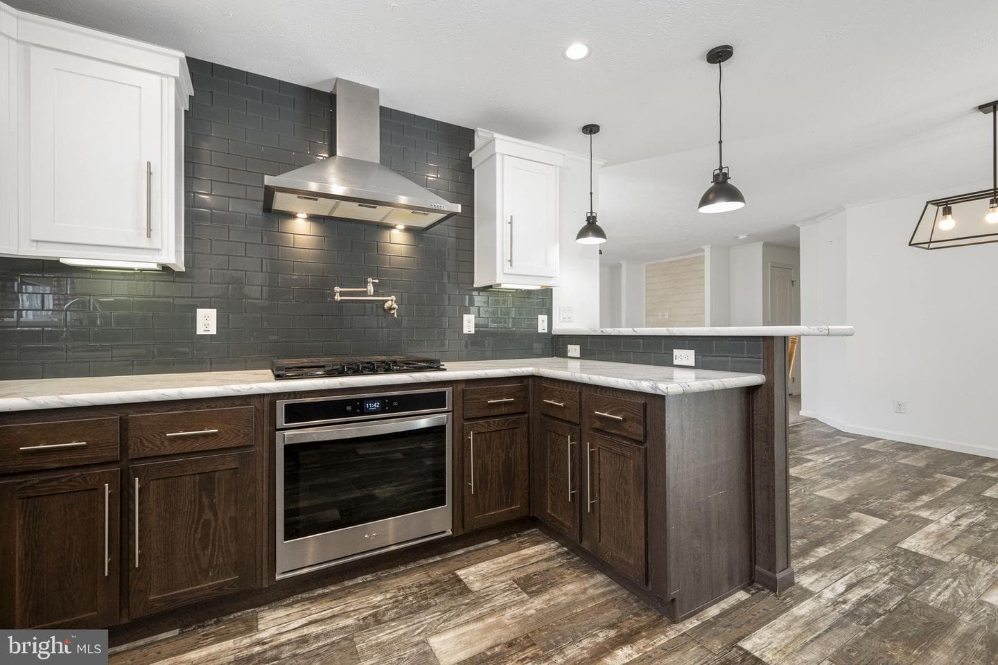 99 Curry Avenue photo 11