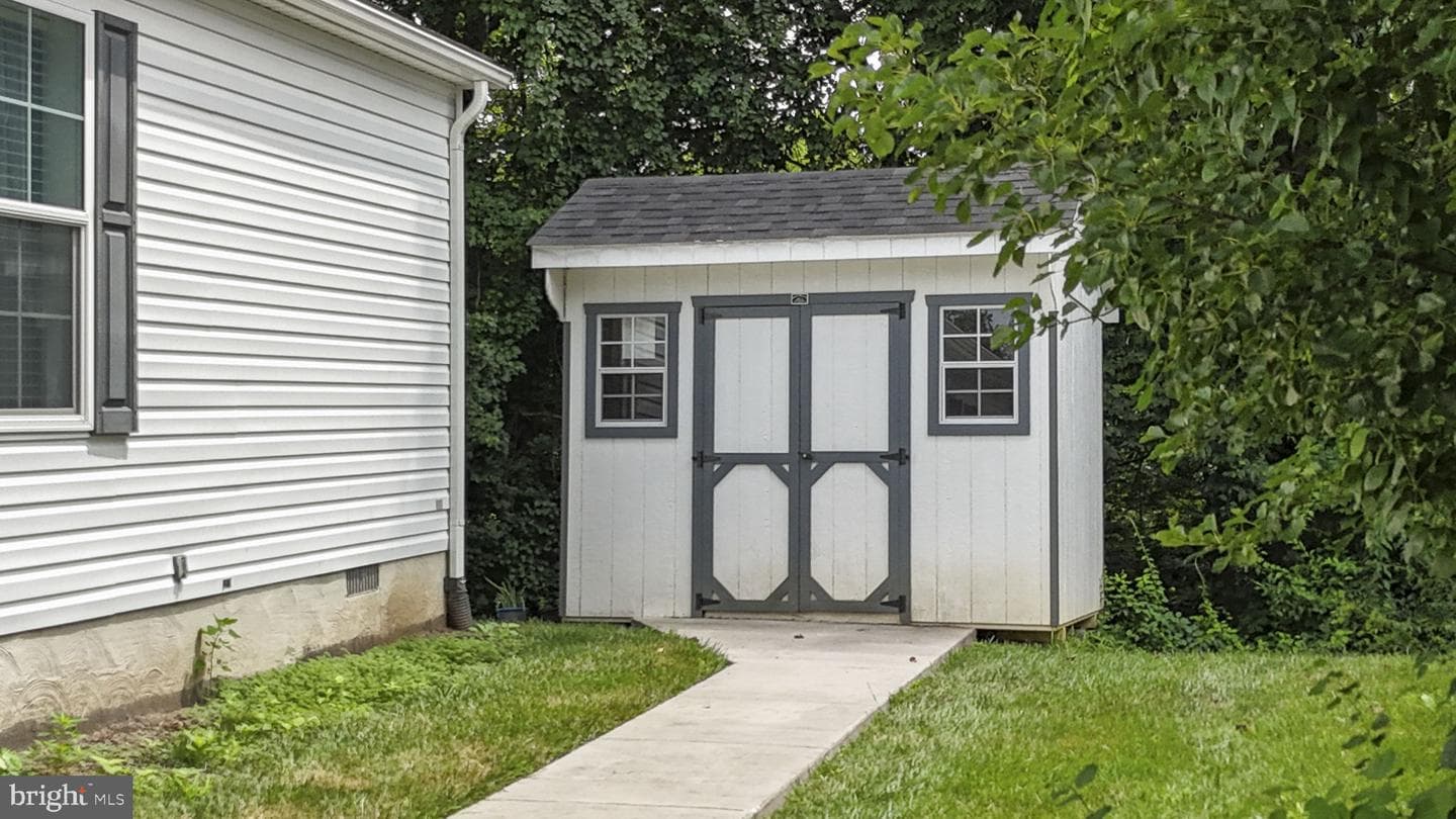 99 Curry Avenue photo 23