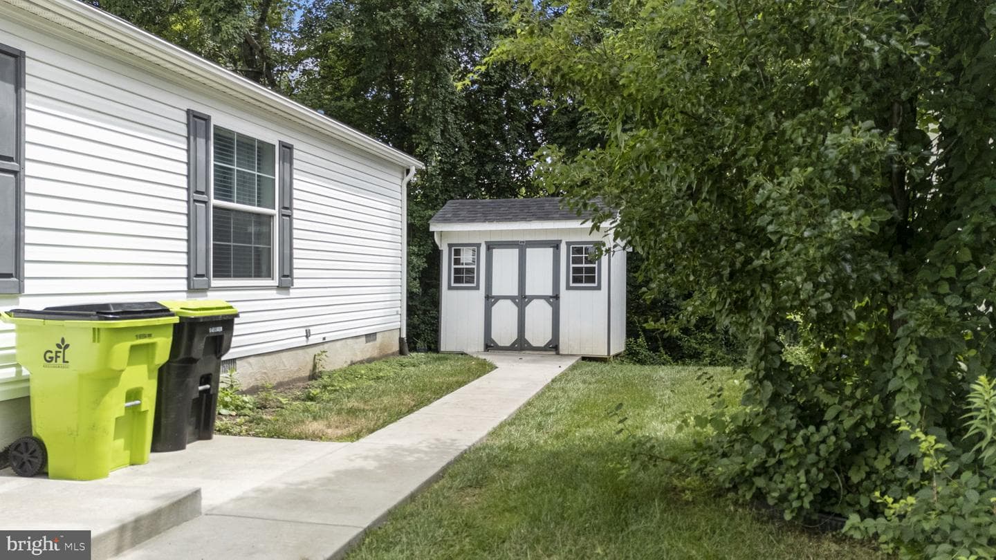 99 Curry Avenue photo 24